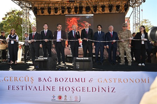 Sayın Hazine ve Maliye Bakanımız Mehmet Şimşek İlçemizde Düzenlenen Festivale Katıldı