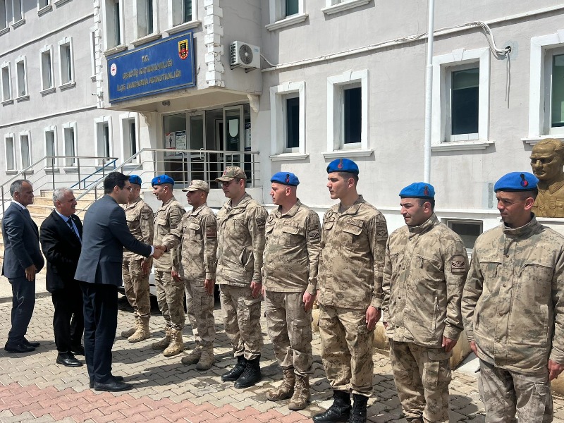 Sayın Kaymakamımız Muhammed Öztaş İlçe Jandarma Komutanlığı Personelinin Ramazan Bayramını Kutladı