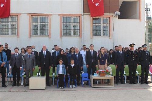 Sayın Kaymakamımız Muhammed Öztaş 23 Nisan Nisan Ulusal Egemenlik ve Çocuk Bayramı Programına Katıldı