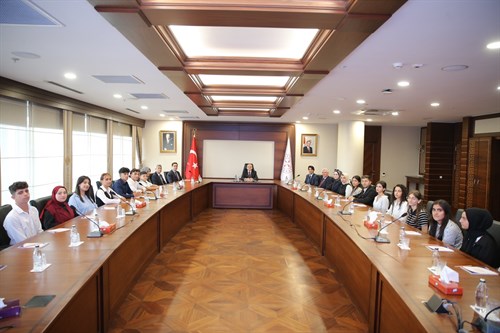 Sayın Kaymakamımız Muhammed Öztaş Sayın Hazine ve Maliye Bakanı Mehmet Şimşek'i Makamında Ziyaret Etti