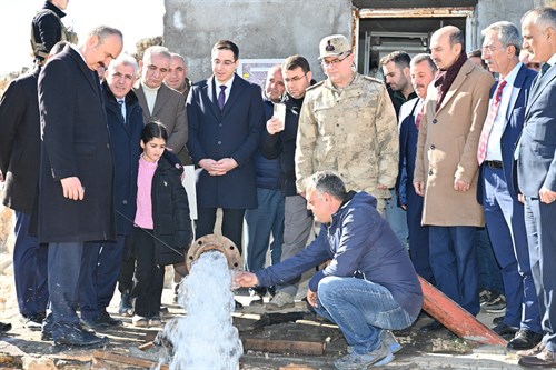 Sayın Valimiz Ekrem CANALP ve Kaymakamımız Sayın Muhammed ÖZTAŞ Yamanlar Köyü İçme Suyu Sondaj Terfi Hattında İncelemelerde Bulundu